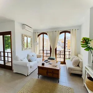 Apartamento Luminoso En Cabopino, Marbella
