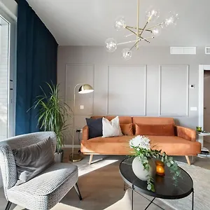 Brand New With Gym&rooftop Pool. Apartamento